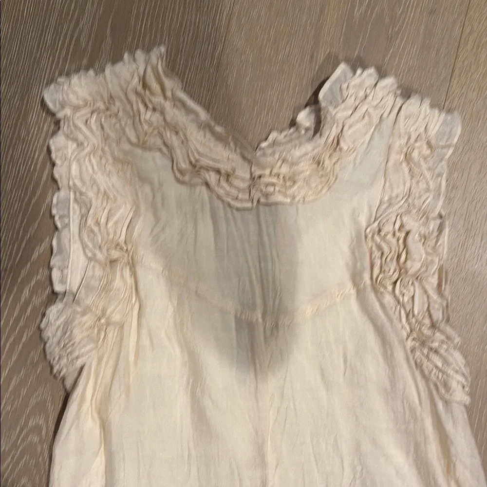 Cream Sleeveless Ruffled Top - Picture 3 of 4